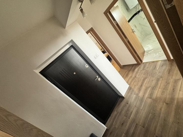 Apartament cu 2 camere decomandat în Bârzava