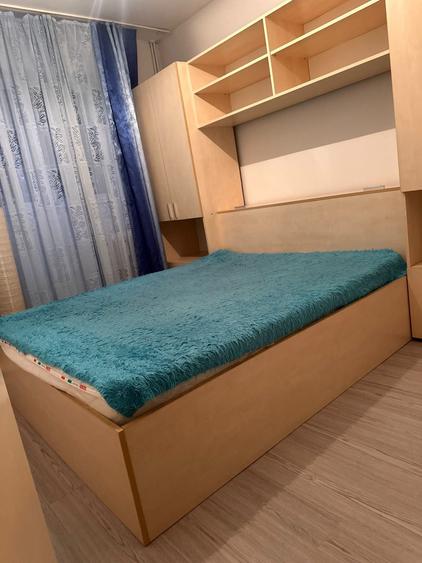 Apartament cu 3 camere semidecomandat în Micălaca