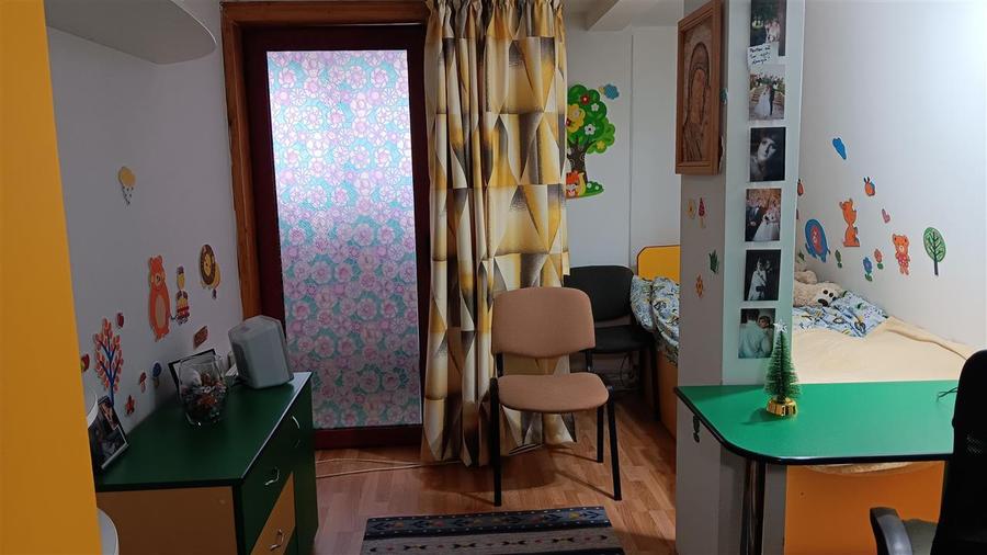 Casă individuală cu 5 camere cu Canalizare în Bârnova