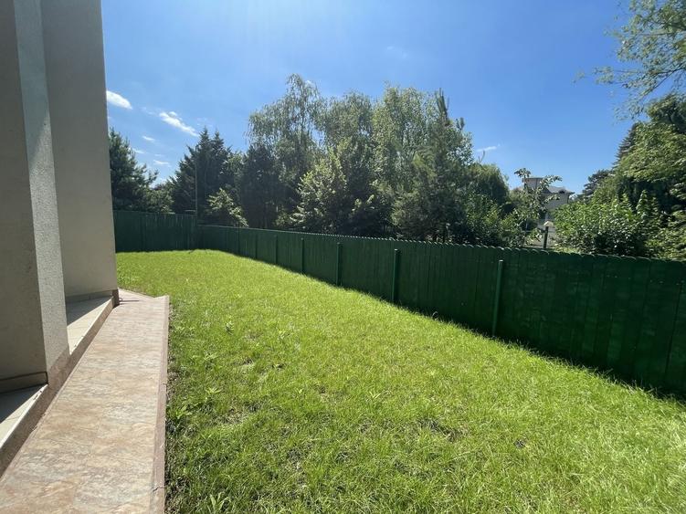 Casă individuală cu 6 camere cu Canalizare în Nord