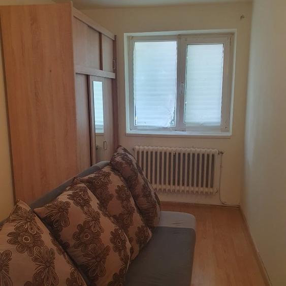 Apartament cu 3 camere decomandat, mobilat în Central