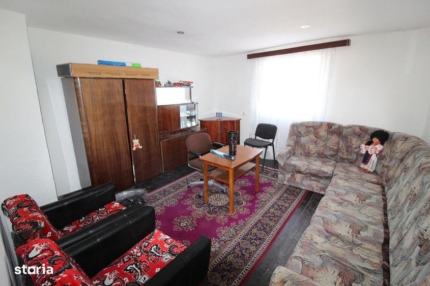 Casă cu 3 camere în Ghelari
