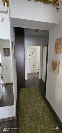 Apartament cu 3 camere semidecomandat, mobilat în Sisești