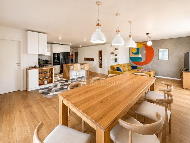 Penthouse cu 3 camere semidecomandat în Grigorescu