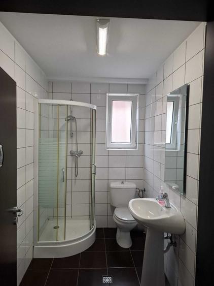 Casă cu 3 camere cu Canalizare în Central