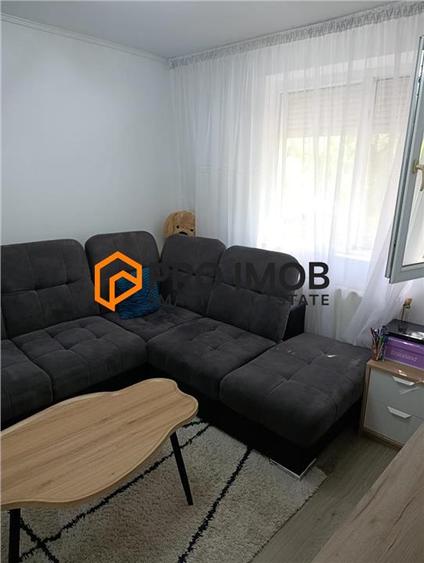 Apartament 2 camere cf 2 decomandat zona Micro 5 - 1