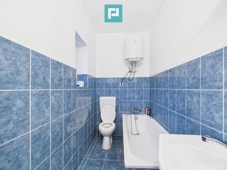 Casă individuală cu 5 camere cu Canalizare în Central