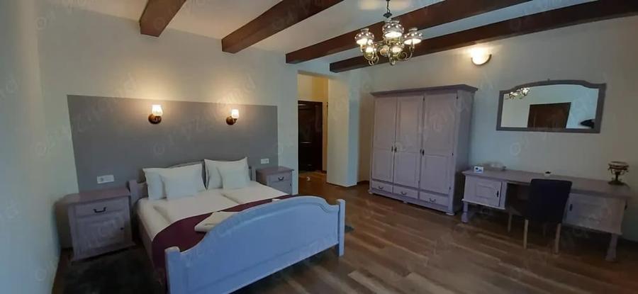 Spațiu comercial, de 600 mp, în Central