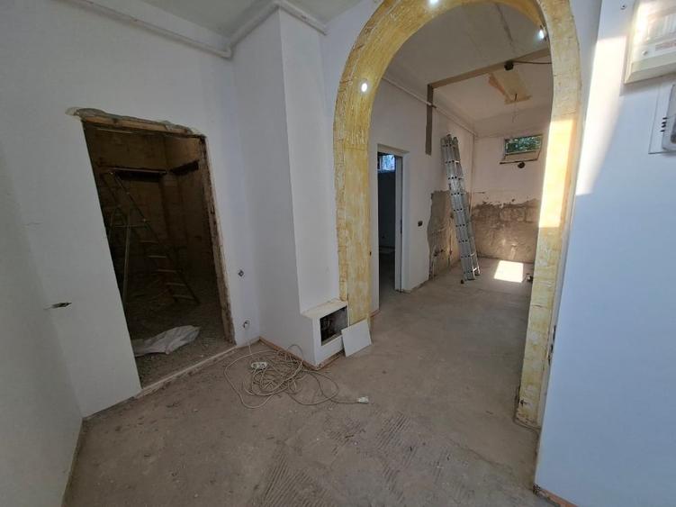 Casă cu 4 camere cu Canalizare în Calea Călărașilor