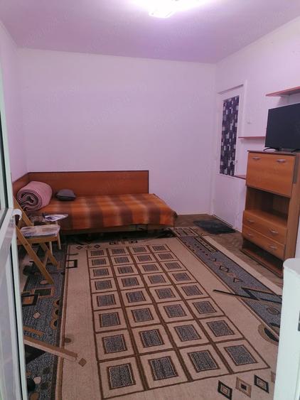 Garsonieră semidecomandată în Podu Roș
