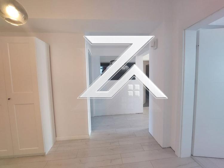 Apartament cu 3 camere decomandat, mobilat în Central
