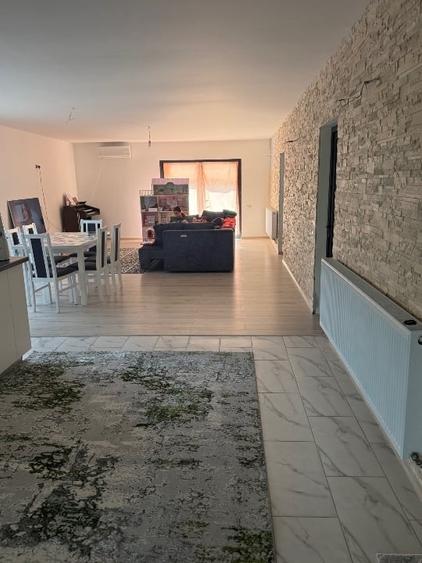 Casă individuală cu 4 camere cu Canalizare în Chirnogi