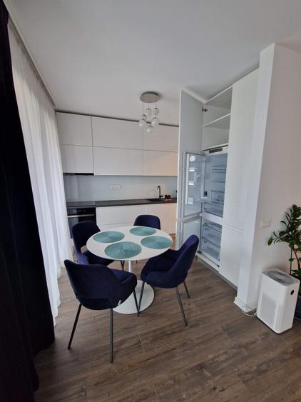 Apartament cu 2 camere decomandat în Aviației