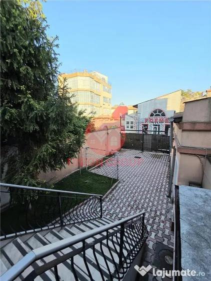 Casă cu 5 camere cu Teren 201 Mp în Central