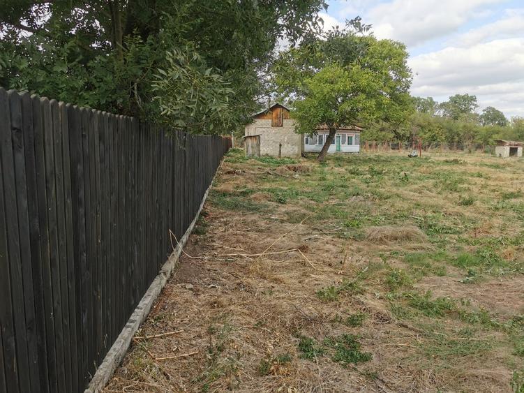 Casă cu 4 camere în Negrași