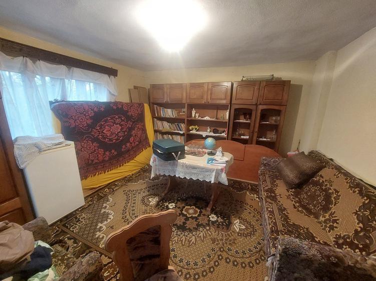 Casă cu 3 camere în Timișeni