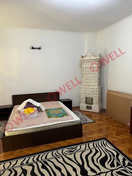Casă individuală cu 1 camere cu Teren 100 Mp în Central