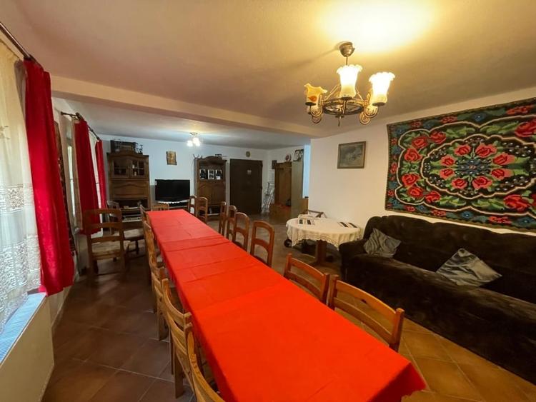 Hotel/Pensiune, de 200 mp, în Firiza