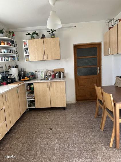 Casă cu 2 camere cu Teren 2506 Mp în Central