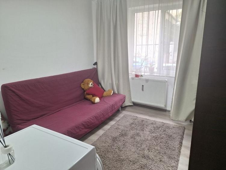 Apartament cu 4 camere decomandat, mobilat în P-ța Gorjului