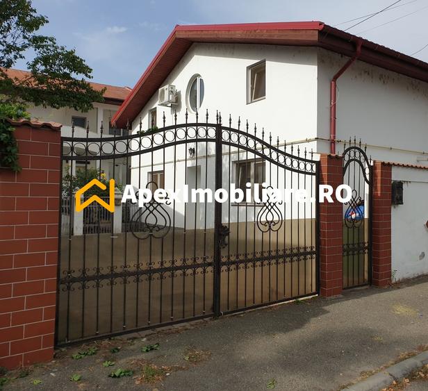 Casă individuală cu 3 camere cu Canalizare în Crângași