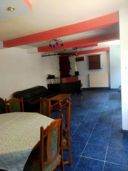 Casă cu 4 camere în Mihai Viteazu