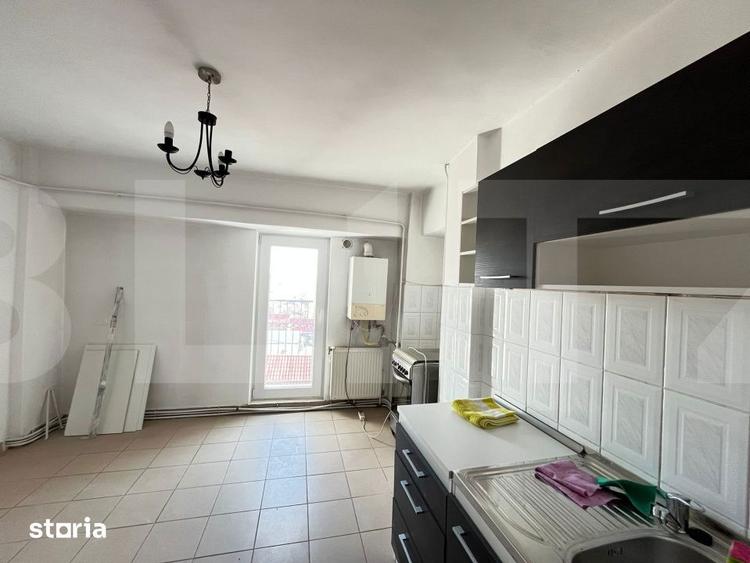 Apartament cu 3 camere decomandat în Central