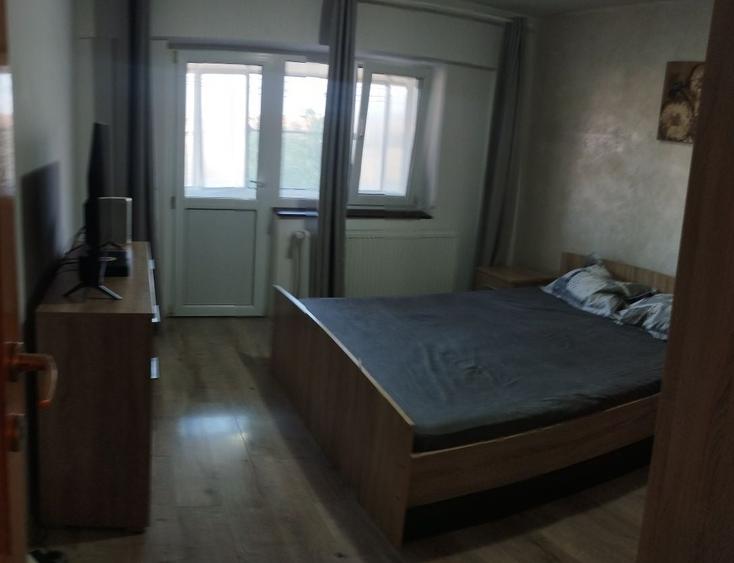 Apartament cu 3 camere decomandat în Brăilei