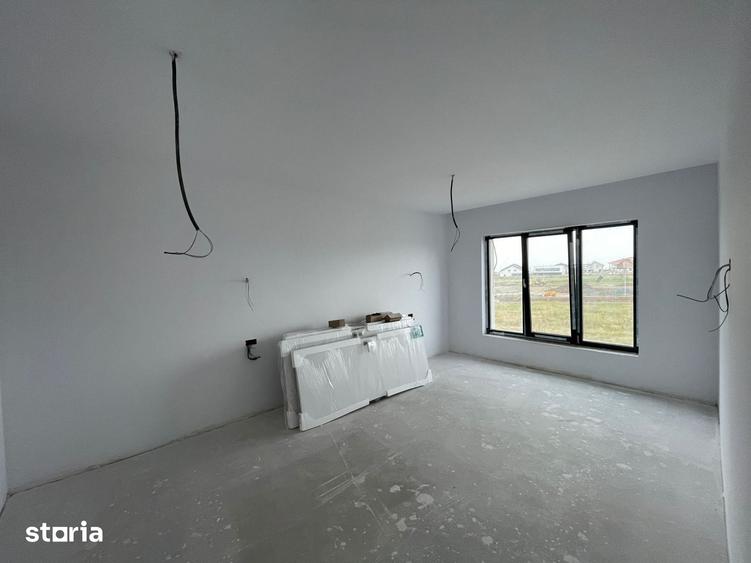 Casă cu 5 camere cu Teren 599 Mp în Giarmata