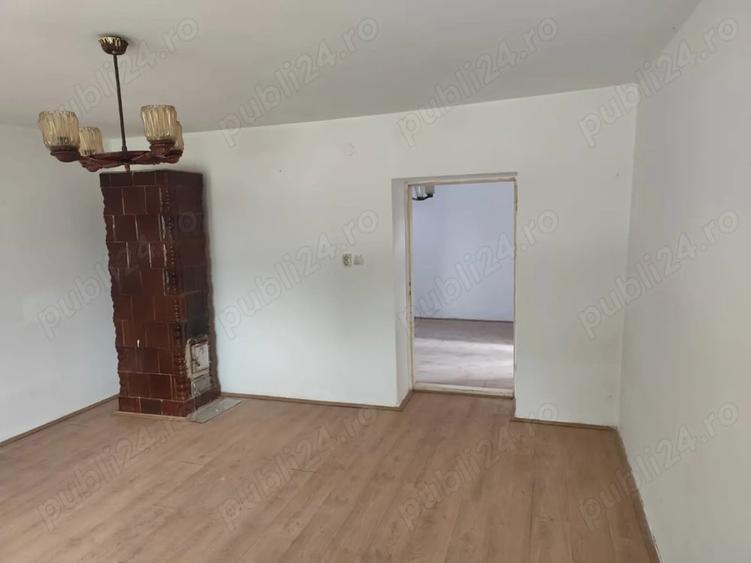 Casă cu 3 camere în Cenei