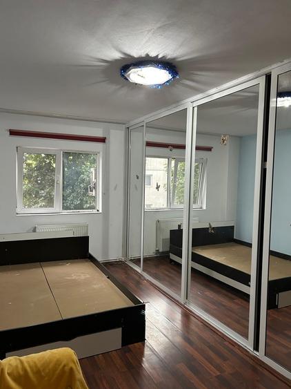 Apartament cu 2 camere decomandat în CET