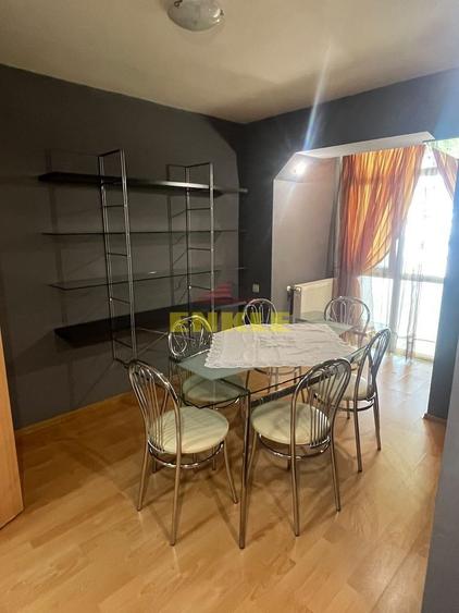 Apartament cu 3 camere decomandat, mobilat în Central