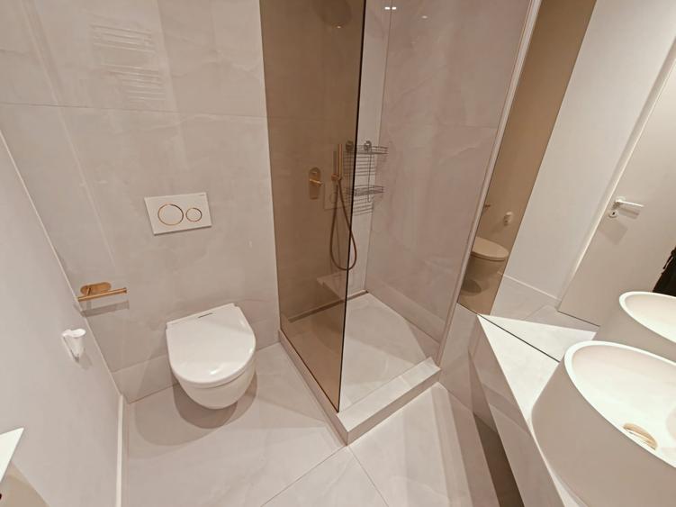Apartament cu 3 camere decomandat, mobilat în Pipera