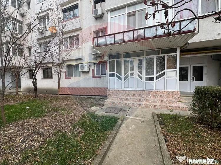 Spațiu comercial, de 60 mp, în Central