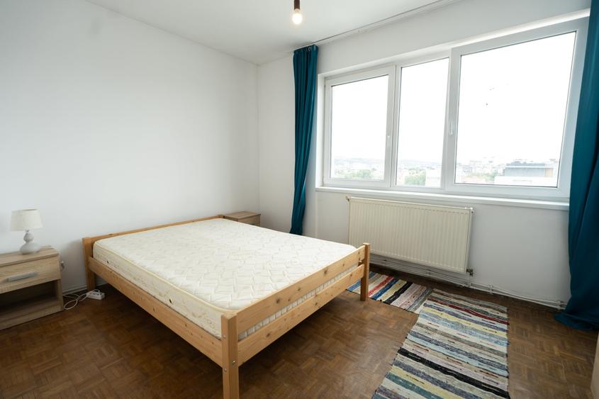 Apartament cu 2 camere semidecomandat, mobilat în Semicentral