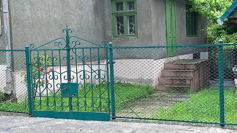 Casă cu 4 camere cu Teren 1000 Mp în Sasca Montană