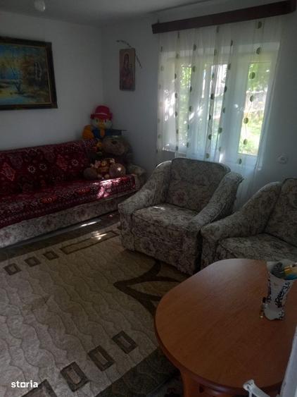 Casă cu 3 camere în Coșești