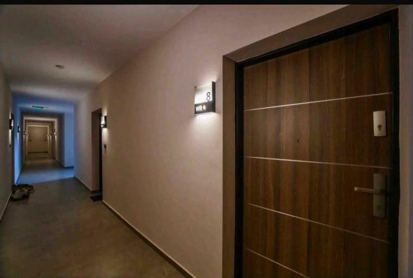 Apartament cu 2 camere decomandat în Exterior Vest