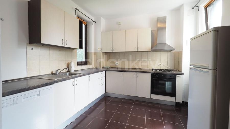 Duplex cu 6 camere cu Canalizare în Pipera