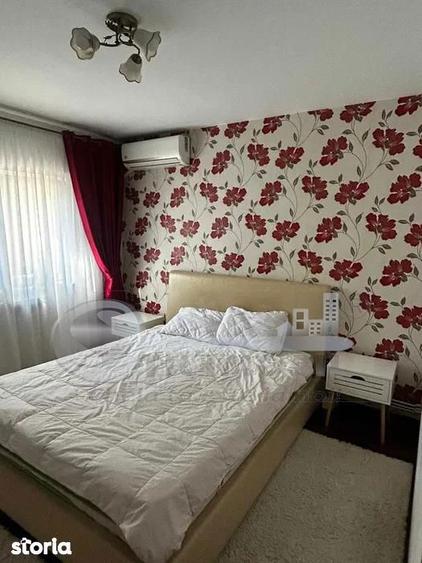 Apartament cu 3 camere decomandat în Canta