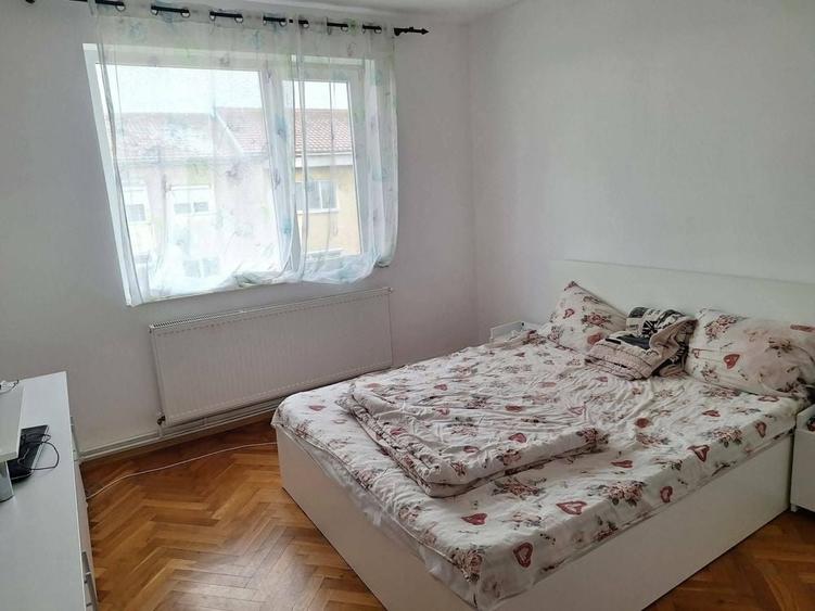 Apartament cu 2 camere decomandat în Bogdăneștilor