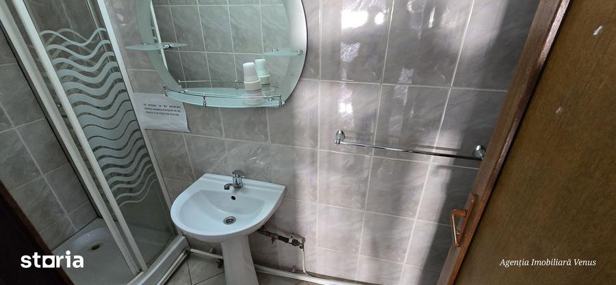 Spațiu comercial, de 80 mp, în Central