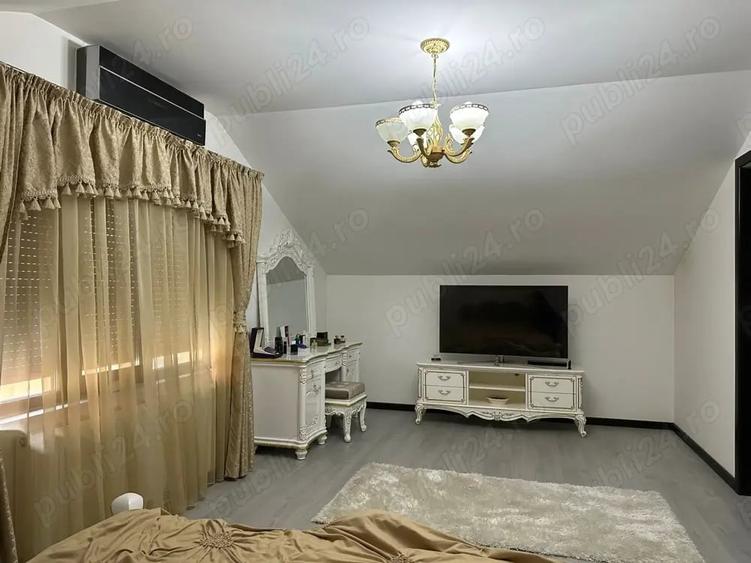 Casă cu 4 camere cu Teren 395 Mp în Central