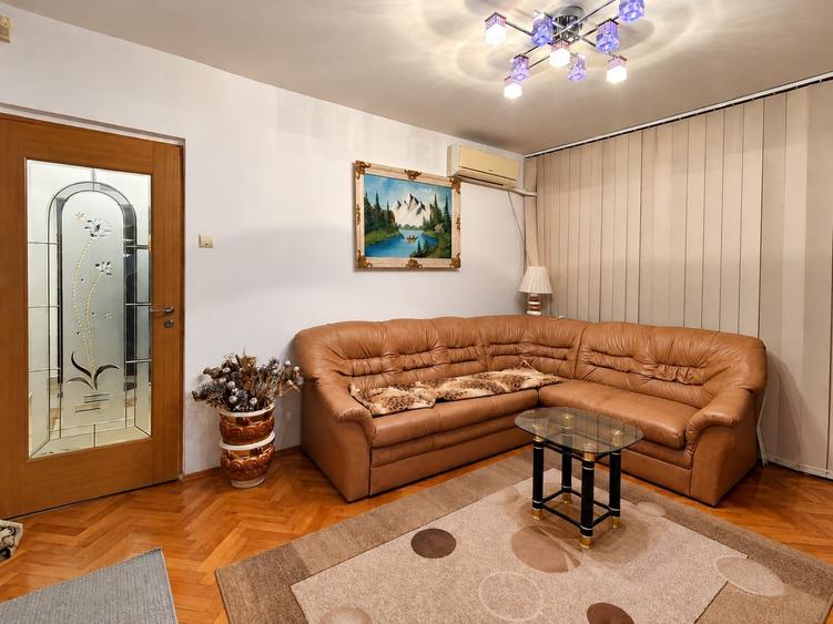 Apartament cu 2 camere semidecomandat, mobilat în Olimpia-Stadion