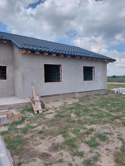 Casă cu 3 camere în Șimnicu de Jos
