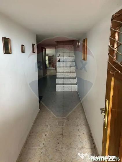 Casă cu 2 camere cu Teren 154 Mp în Central