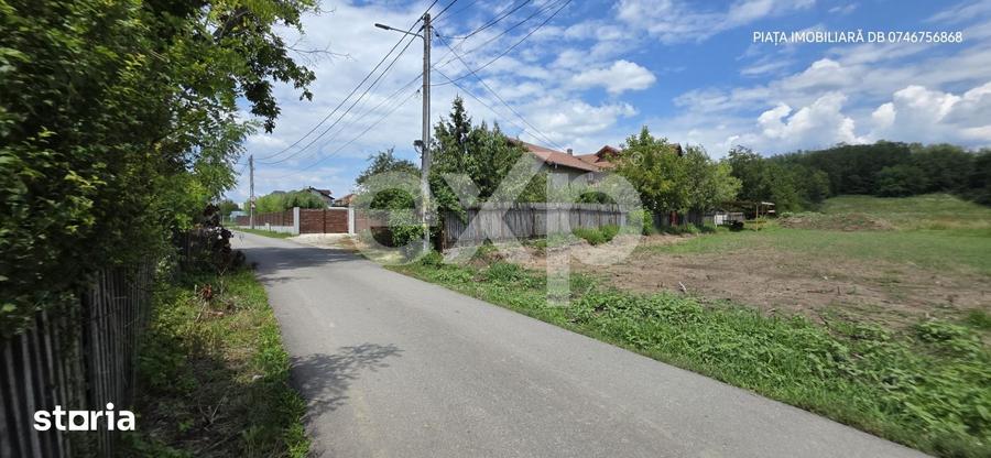 Teren de 700 mp, în Valea