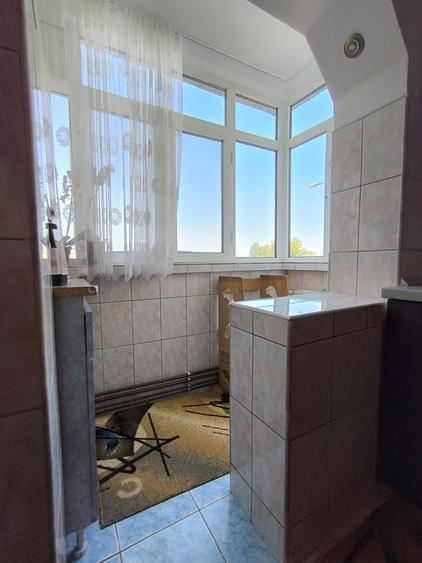 Apartament cu 3 camere, mobilat în Frumoasa