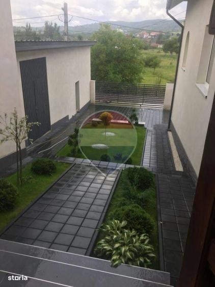 Casă cu 3 camere în Rona de Jos