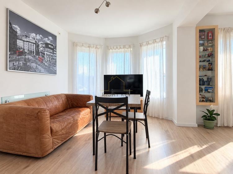 Casă individuală cu 9 camere cu Teren 600 Mp în Domnești
